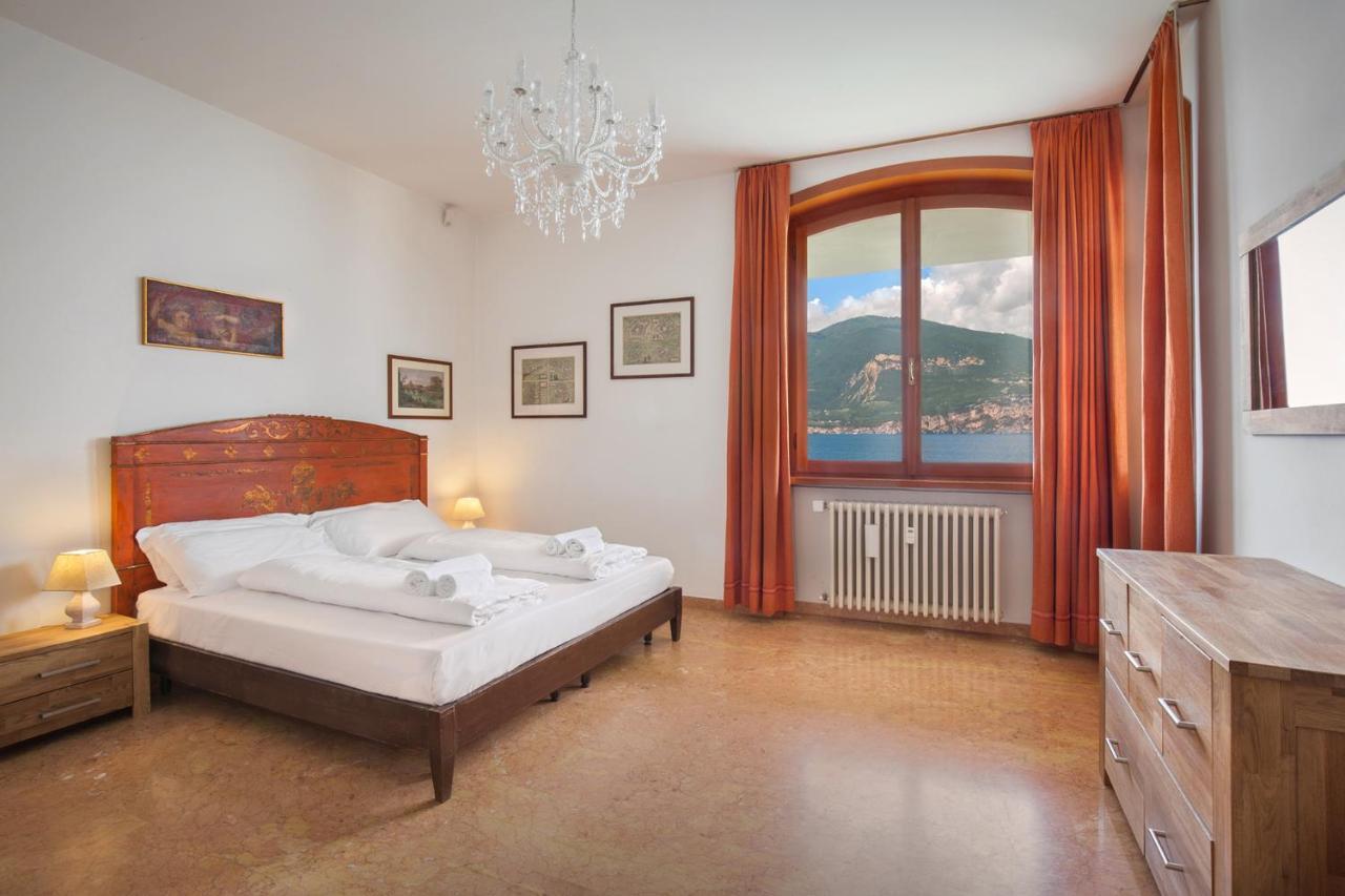 Villa Francesca-Grande Appartamento In Riva Al Lago Brenzone sul Garda Ngoại thất bức ảnh