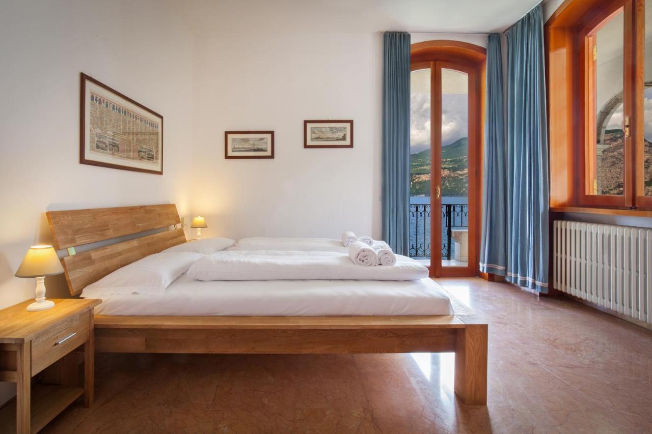 Villa Francesca-Grande Appartamento In Riva Al Lago Brenzone sul Garda Ngoại thất bức ảnh